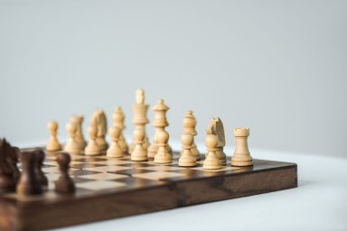Мастер спорта ответил, стоит ли ребенка отдавать в шахматы