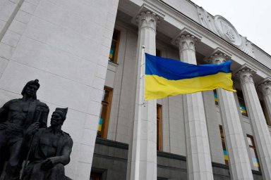 В Раде заявили об угрозе для Украины депутата, призвавшей главкома ВСУ уйти в отставку