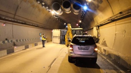 В Сочи восстановлено движение в тоннеле, где произошло массовое ДТП
