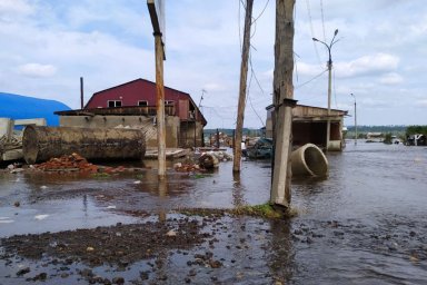 Многоэтажки, построенные за &#8381;1,5 млрд для пострадавших от наводнения, затопило в Тулуне