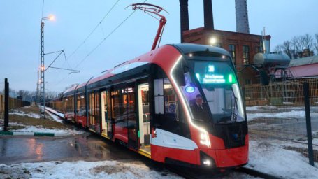 Для Петербурга создали новую модель трамвая "Невский"