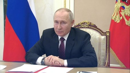 Путин провел оперативное совещание с постоянными членами Совбеза РФ