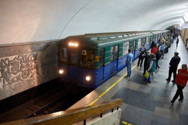 Движение поездов в метро Харькова полностью возобновится 12 марта