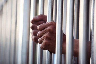 «Ъ»: суд приговорил мобилизованного к пяти годам общего режима за дезертирство
