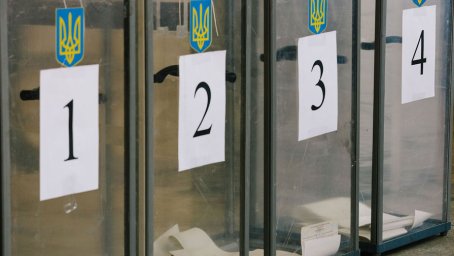 Bloomberg: Украина потеряла больше половины избирателей