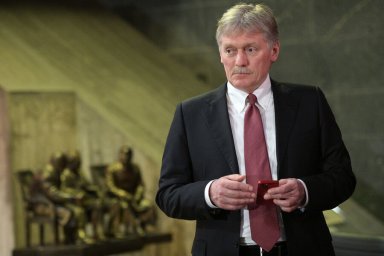 В Кремле прокомментировали кадровые перестановки в администрации президента