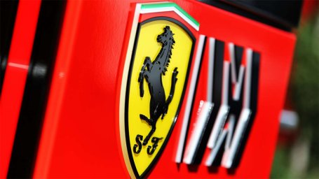5 тысяч сотрудников Ferrari получат годовую премию в 13,5 тысячи евро