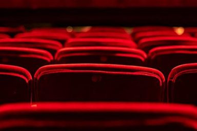 Европа снова закрывает кинотеатры