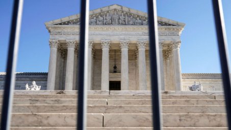 В США оставили под стражей обвиняемого в утечках секретных документов Пентагона
