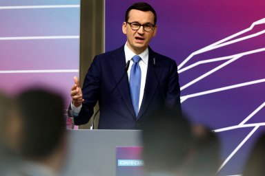 Польский премьер Моравецкий заявил о выгоде для самой Германии выплаты репараций Польше