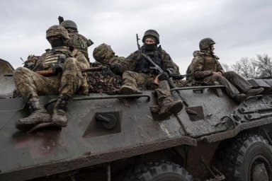 Подполковник Марочко: ВС Украины активно перебрасывают технику на донецком направлении
