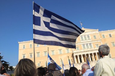 Премьер Греции угрожает заблокировать вступление Албании в Евросоюз