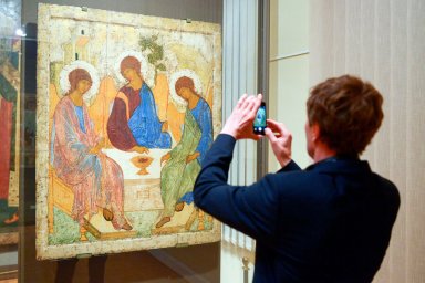 В Пушкинском музее негодуют из-за передачи «Троицы» Рублева церкви