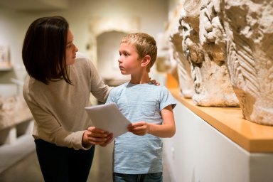 Родителям дали советы, как правильно познакомить детей с современным искусством