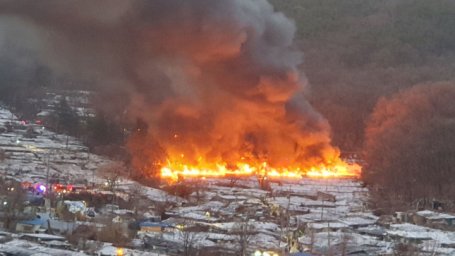 В "последней трущобе" Сеула проходит массовая эвакуация из-за пожара
