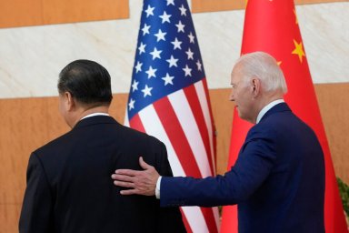 В США заявили, что Байден «умолял» о встрече с Си Цзиньпином на саммите АТЭС