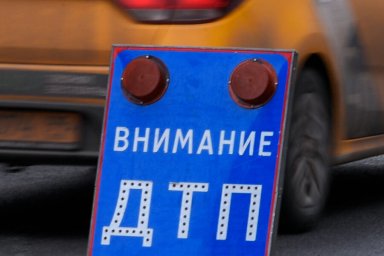 В Калмыкии три человека погибли и один пострадал в ДТП с грузовиком
