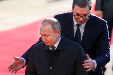 Вучич заявил, что может встретиться с Путиным в октябре в Китае