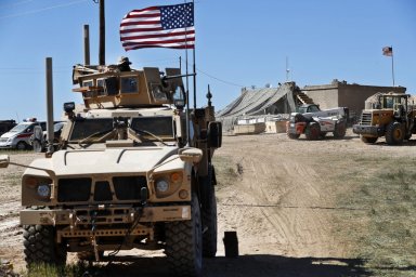Пентагон заявил, что войска США в Сирии и Ираке 66 раз подверглись атакам