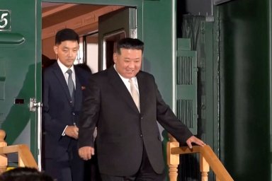 Ким Чен Ын отметил важность стратегических отношений Северной Кореи и России