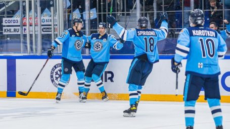 Хоккеисты "Сибири" прервали победную серию "Авангарда"