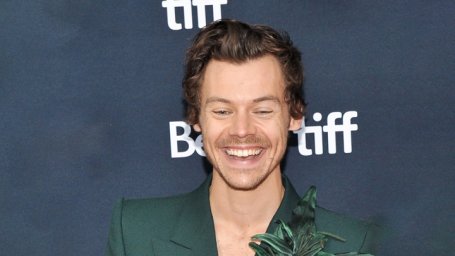 Певец Гарри Стайлс стал триумфатором премии BRIT Awards