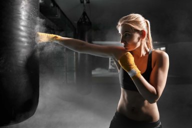Неврологи выяснили, что при болезни Паркинсона полезны групповые занятия боксом