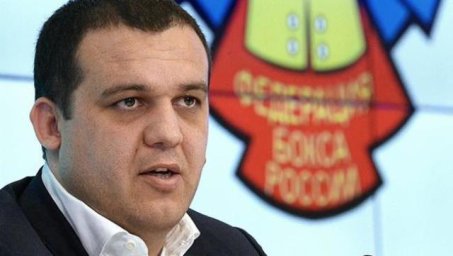 Глава Международной ассоциации бокса Кремлев сравнил смену гражданства с отказом от матери