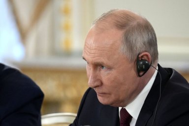 Путин обвинил НАТО в наращивании своего потенциала путем давления