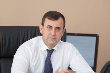 Mash: охранники столичного бара сломали челюсть и выбили зубы экс-депутату Дагестана