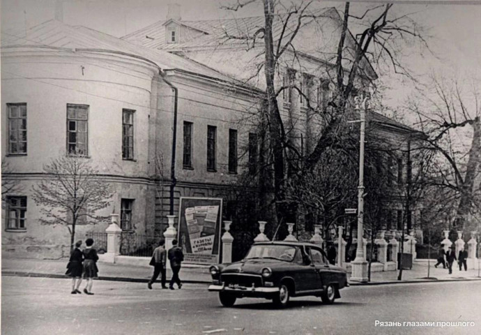 Сельскохозяйственный институт на улице им. Ленина.