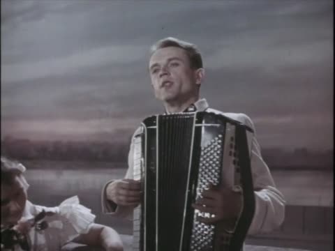 Весенние голоса [1955, музыкальный фильм]