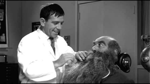 Мистер Питкин 11 - Приключения Питкина в больнице / A Stitch in Time [1963 / Великобритания / комедия / Н.Уиздом]