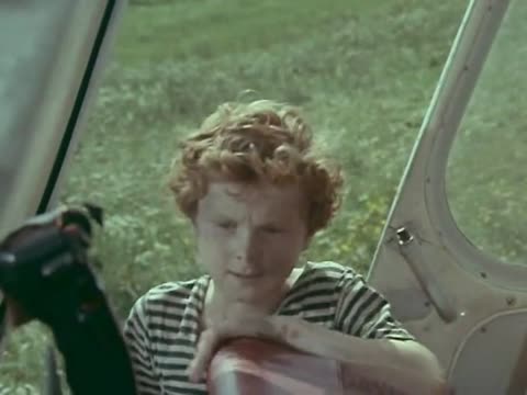 Три весёлые смены. 2 серия (1977)